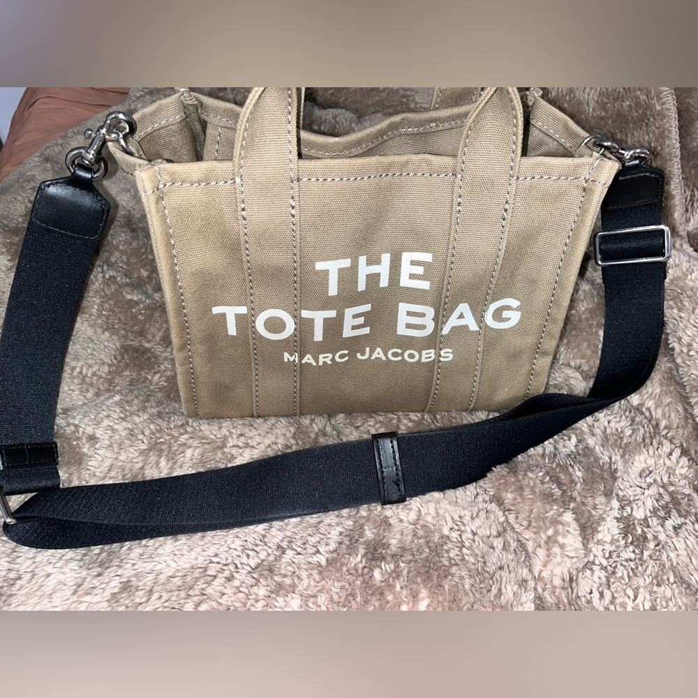 Small Marc Jacobs The Tote Bag